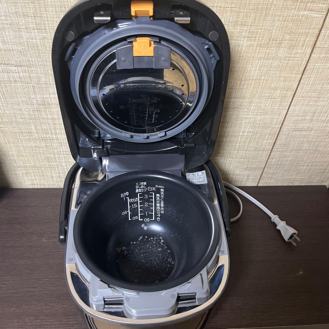 象印　圧力IH炊飯器 NP-QT06 黒