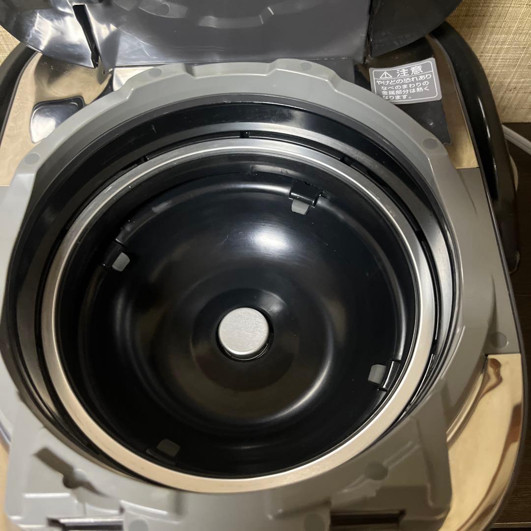 象印　圧力IH炊飯器 NP-QT06 黒