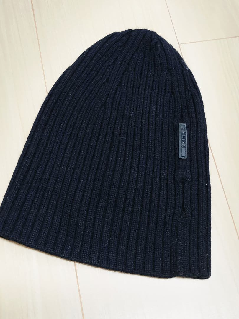 PRADA ブラック リブ編み ビーニー