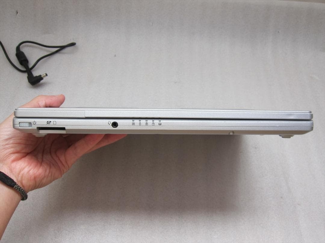 パナソニック11世代Core i5-1145G7/16G/SSD/CF-SV1