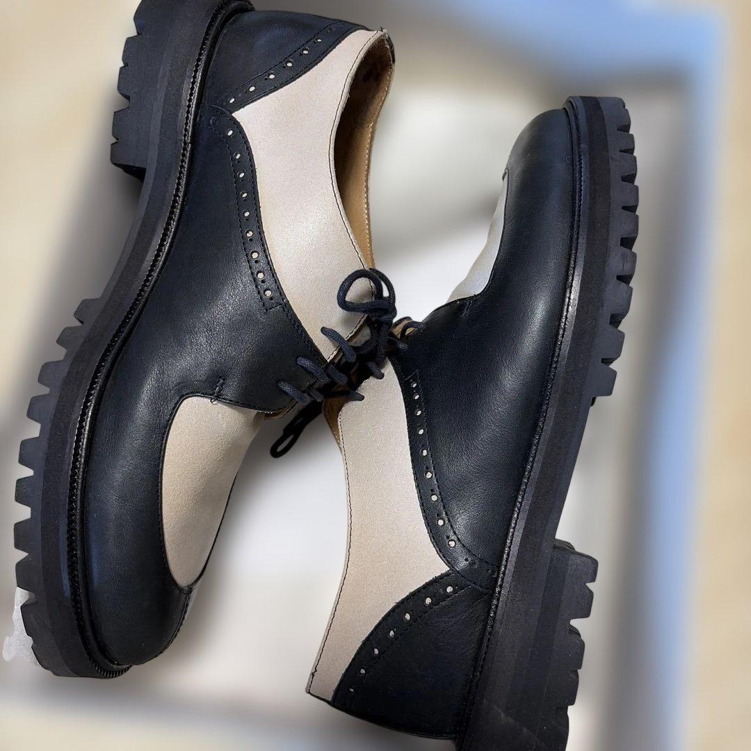L'F 黒とベージュ 厚底レースアップシューズ