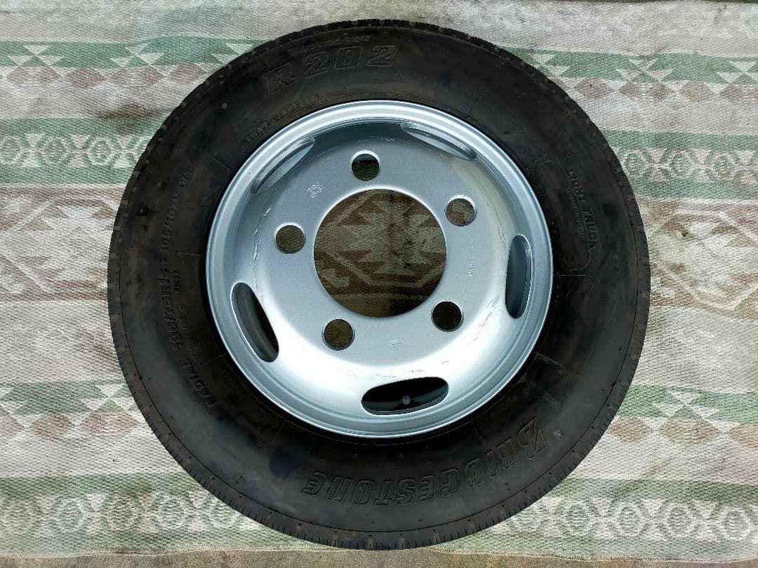 キャンター スペアタイヤ 195/75R15 15インチ FBA00 トラック用