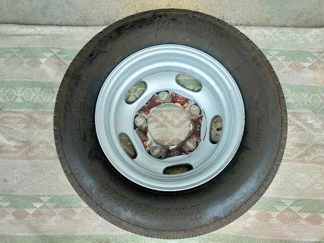 キャンター スペアタイヤ 195/75R15 15インチ FBA00 トラック用