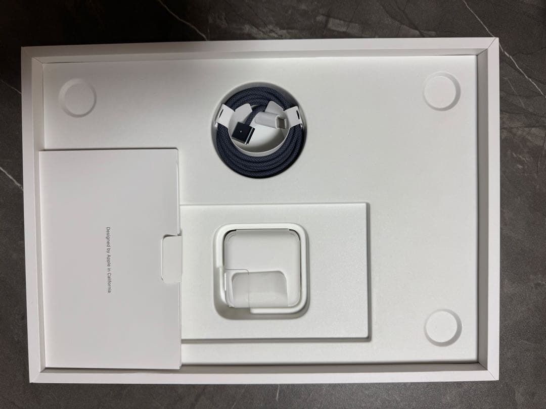 美品 MacBook Air M2 メモリ8GB ミッドナイト 最大容量100%