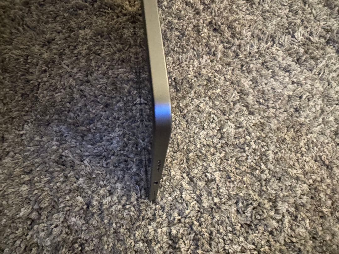 M1 iPad Pro 11インチ + 純正Magic Keyboard