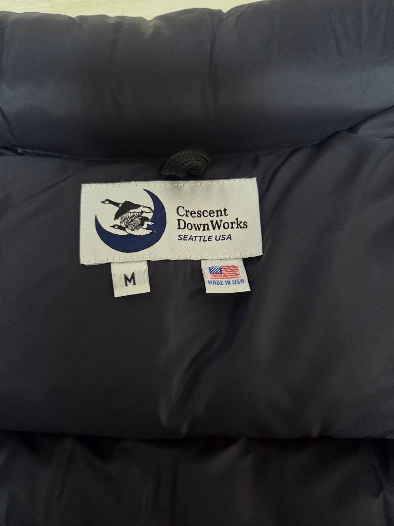 【着用3回】クレセントダウンワークス ダウンベスト