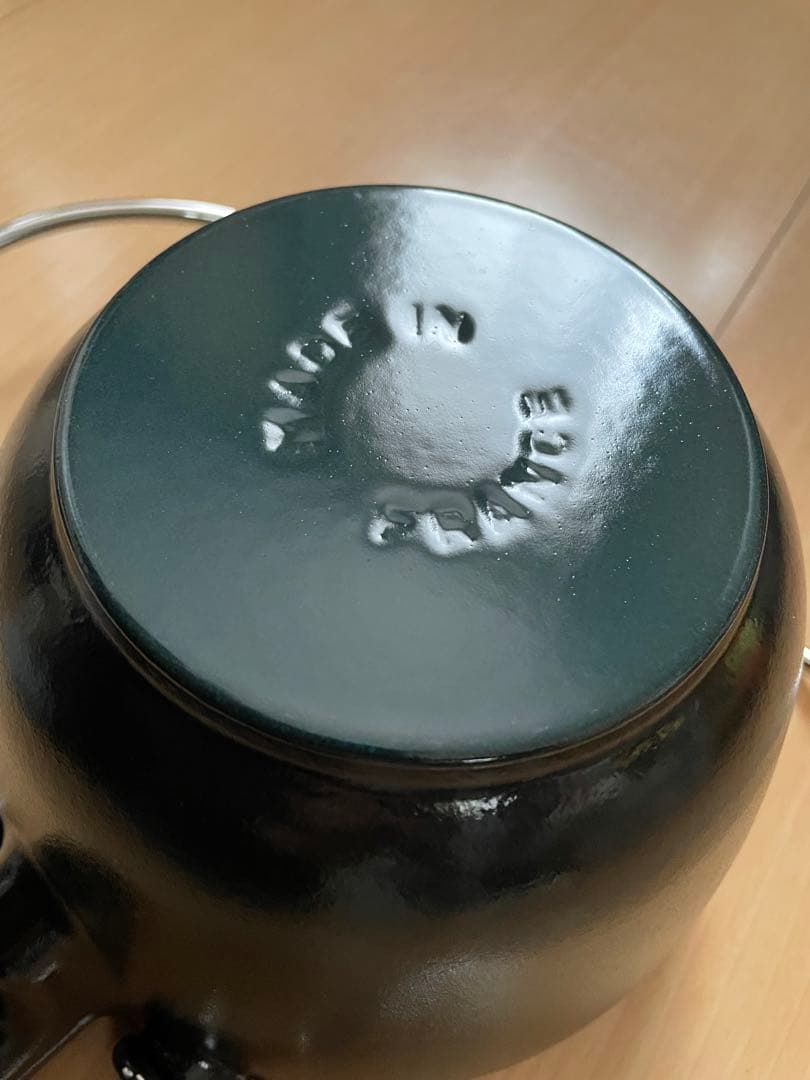 美品　ストウブ　Staub ケトル　ラウンドティーポット　ブラック　黒