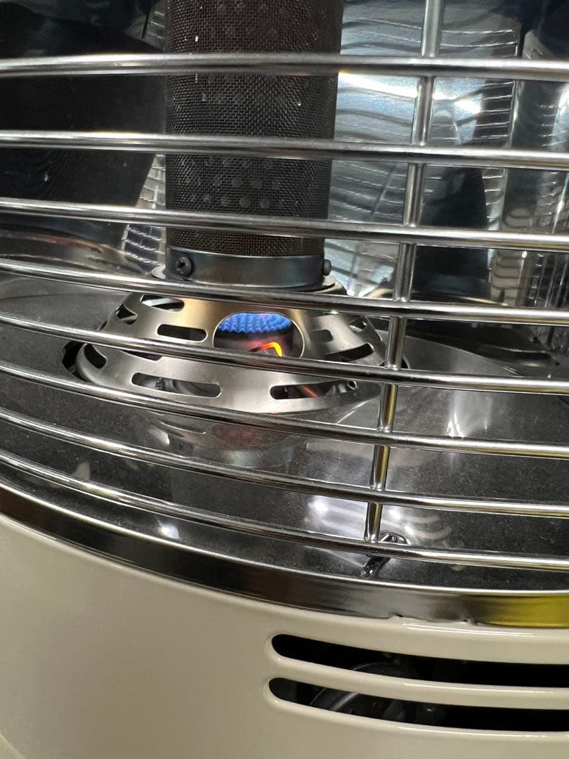 デカ暖Ⅱ Iwatani カセットストーブ　２３年製　R5770