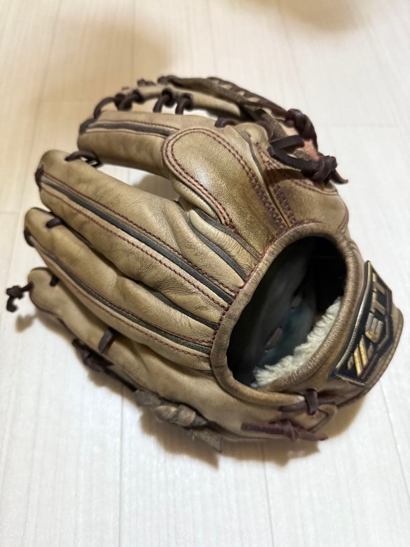 匿名発送　　プロステイタス硬式内野手用グローブ