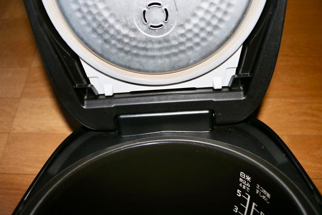 美品 Panasonic IH炊飯器 SR-FE101 内釜非常に良好