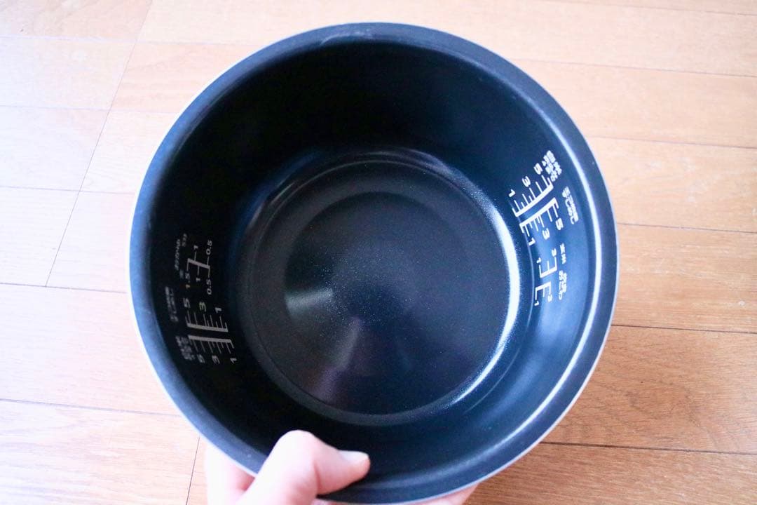 美品 Panasonic IH炊飯器 SR-FE101 内釜非常に良好