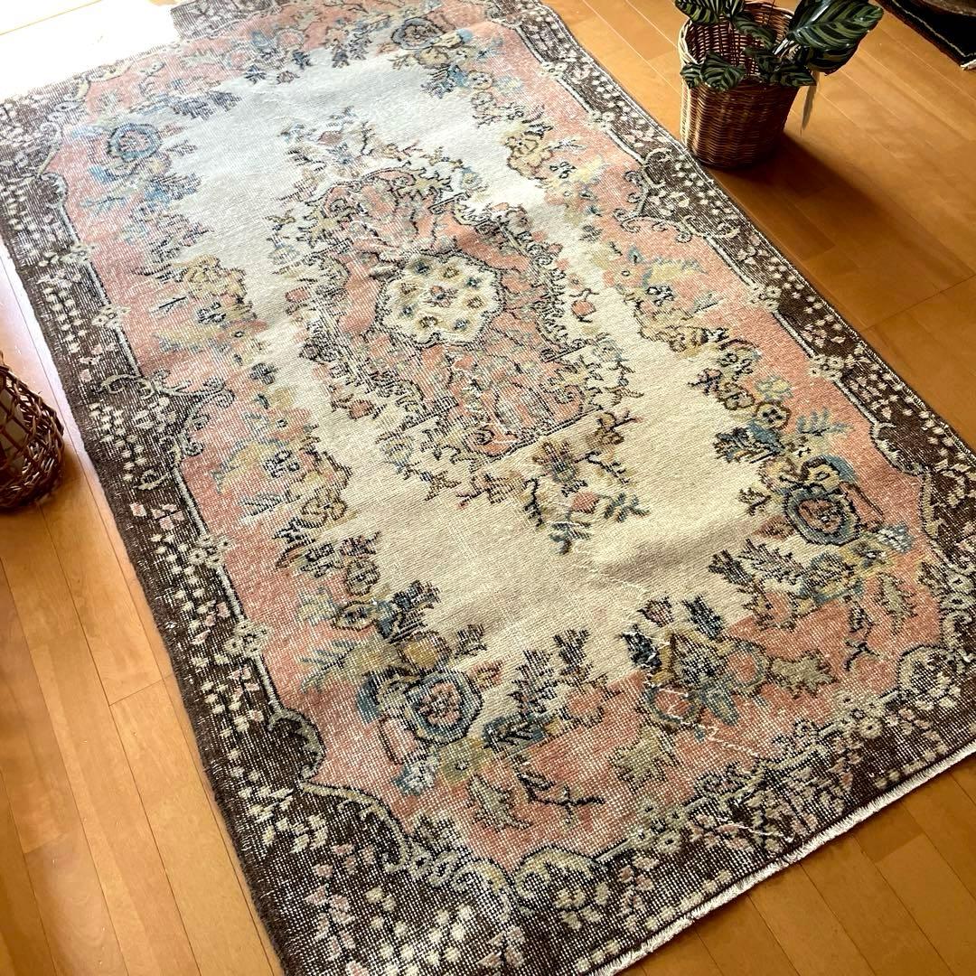 118×207 フローラルメダリオン　スモーキーピンク　トルコヴィンテージラグ