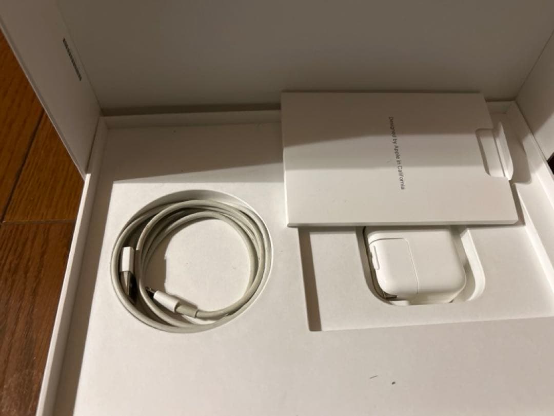 Apple iPad 第六世代128GB シルバー 本体 箱付き