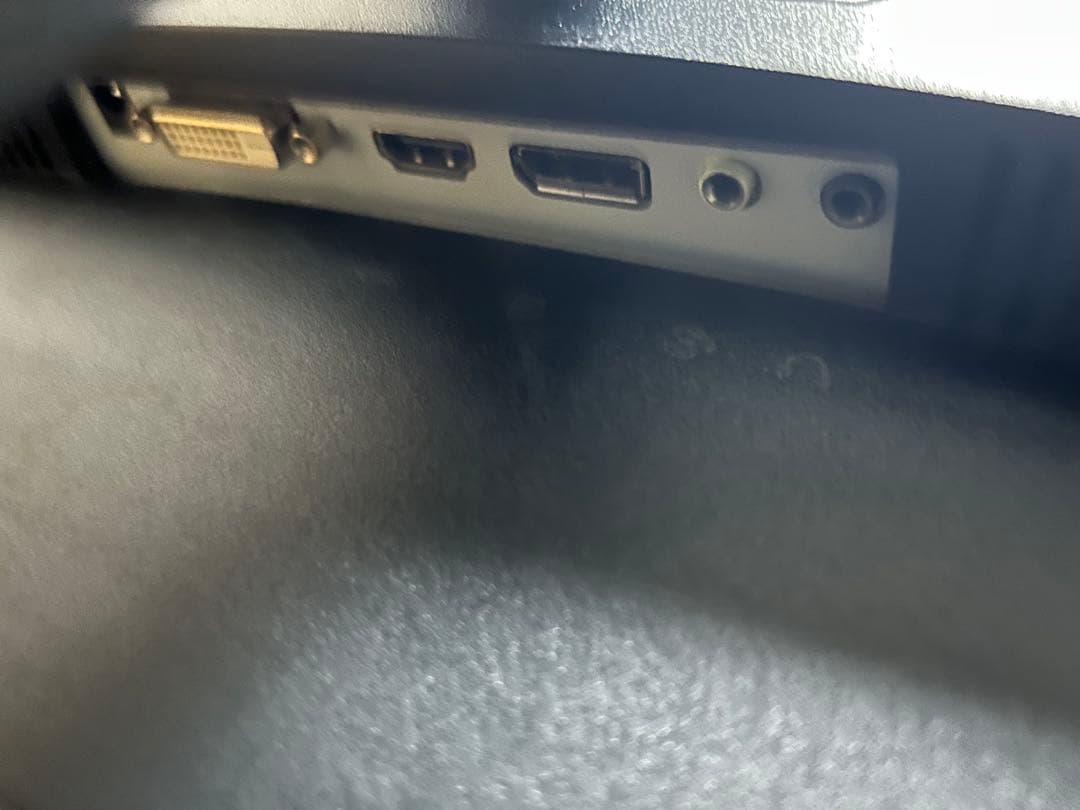 ゲーミングモニター　VG27Ｖ湾曲型