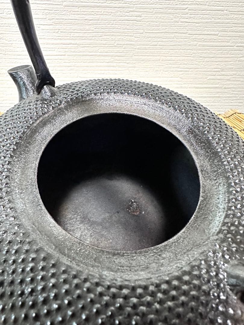 美品　南部伝統工芸士 及川寛治作真作保証１５型姥口アラレ　伊藤 みよこ様売約済み