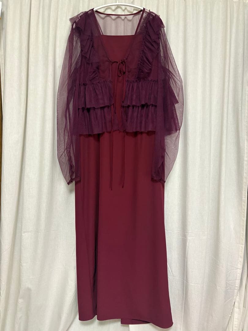 【期間限定値下げ】niana フリルペンシルドレス　ボルドー