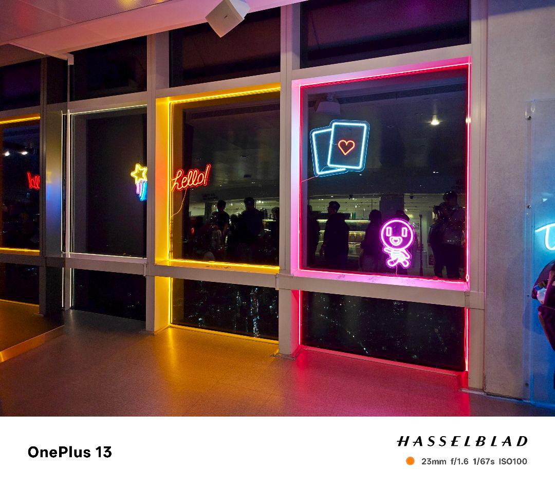 美品 グローバル版 OnePlus13 12GB/256GB