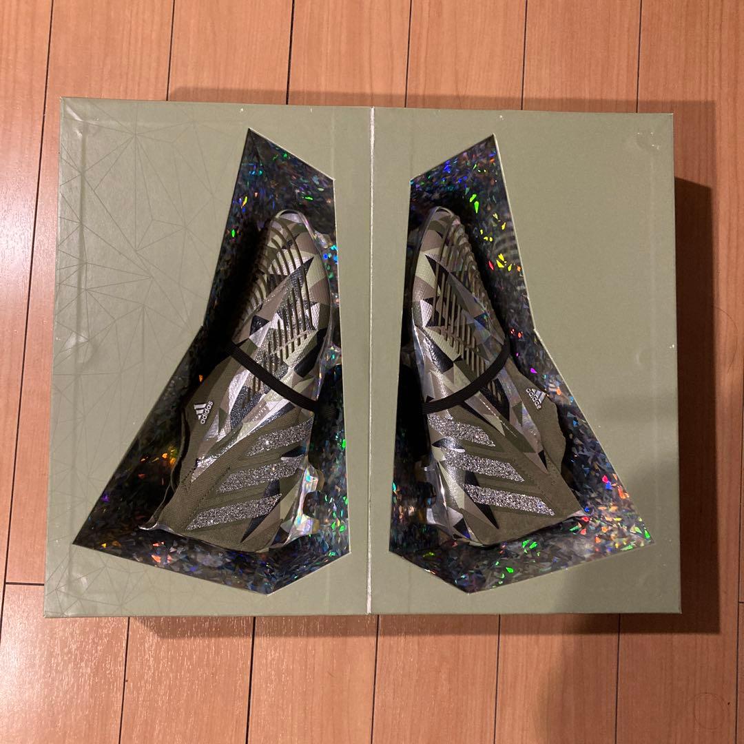 お*ん様 アディダス　プレデター　PREDATOR スワロフスキー　クリスタル