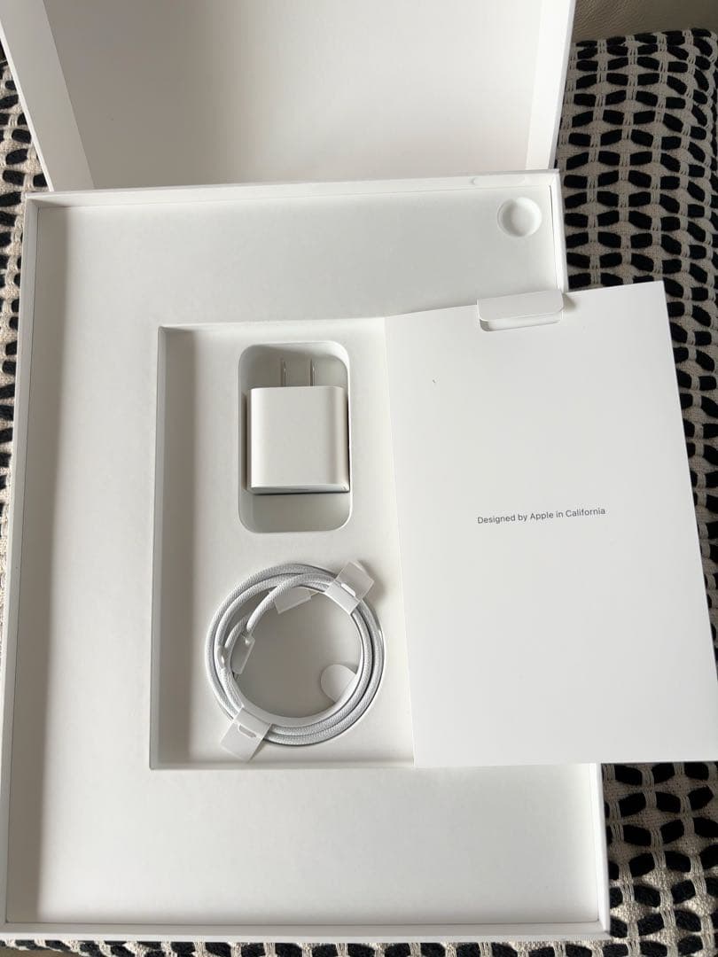 13インチ iPad Air ブルー 【M2】 256GB Wi-Fi