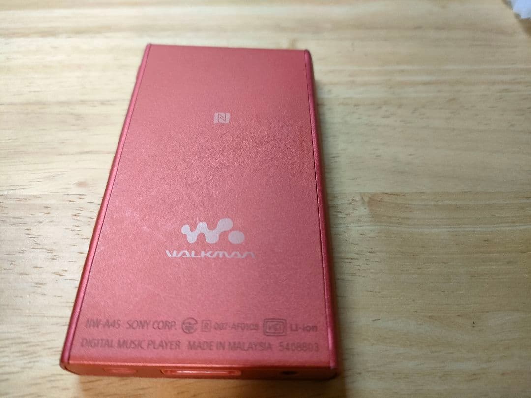 【美品】WALKMAN NW-A45 ハードケースとイヤホンおまけ付き