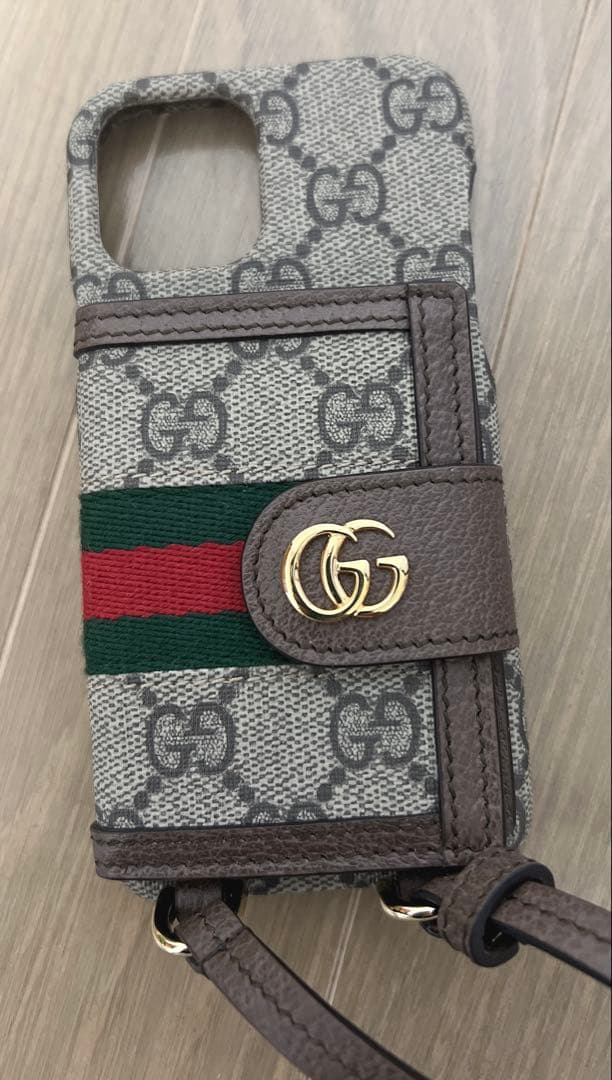 GUCCI iPhoneケース ストラップ付き