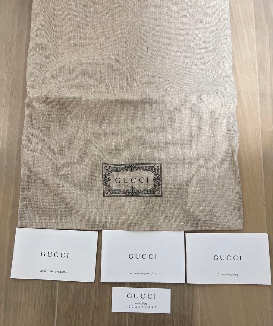 GUCCI iPhoneケース ストラップ付き