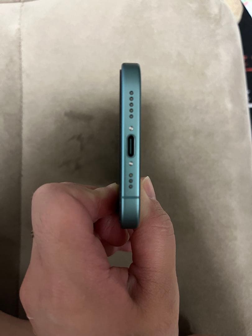 iPhone16 128GB ティール 極美品 SIMフリー 箱付き