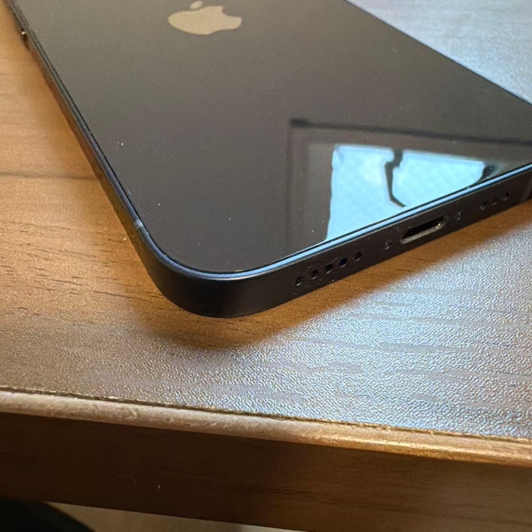 【美品】Apple iPhone 12 64GB ブラック