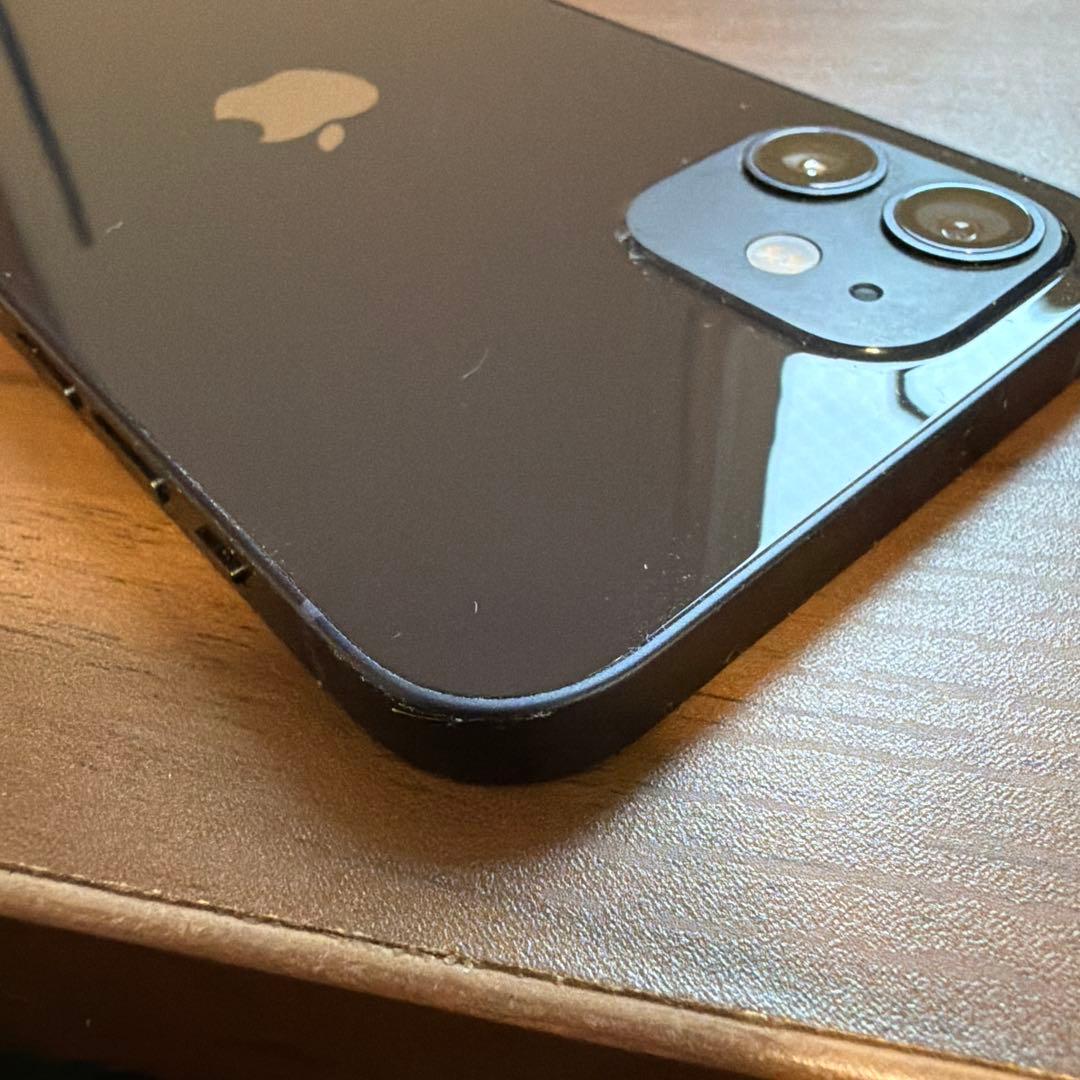 【美品】Apple iPhone 12 64GB ブラック