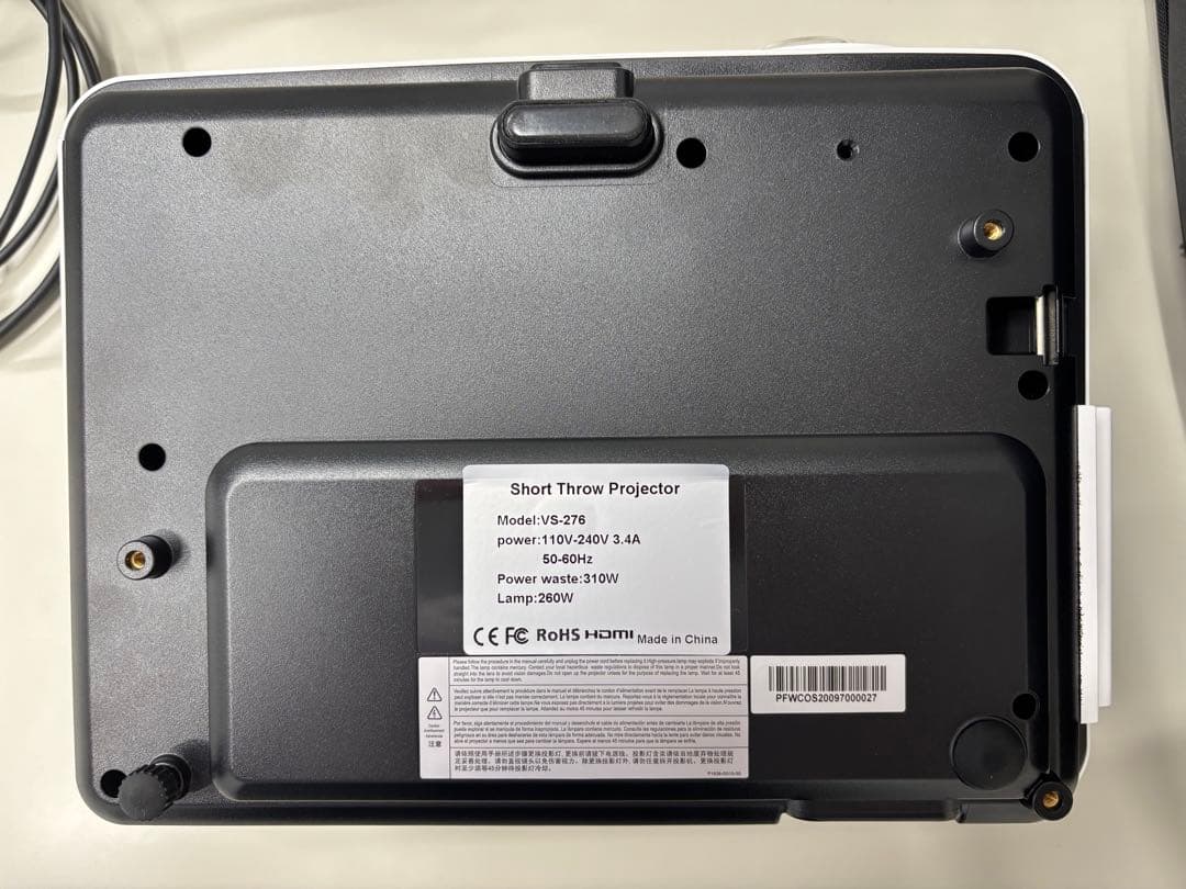 masaさん専用　短焦点プロジェクター　ほぼ新品　1回4時間のみ使用　DLP