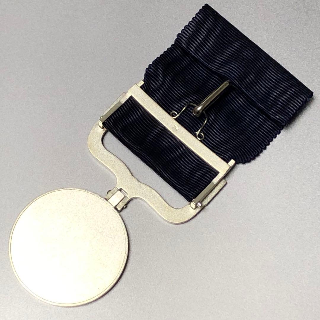 【送料無料】 日本国 勲章 記章 徽章 紺綬褒章 新型 現行版 箱 略綬無 銀製