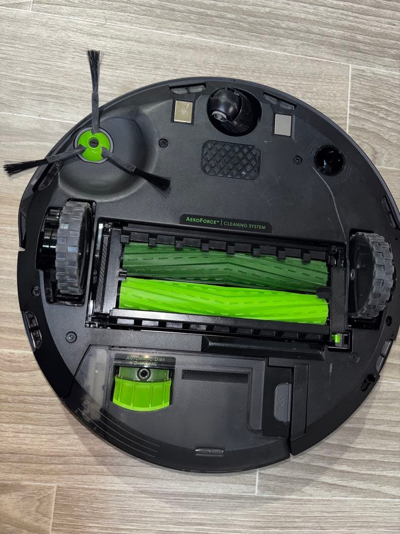 【極美品】iRobot ルンバ j7+ Clean Base付属 自動ゴミ収集