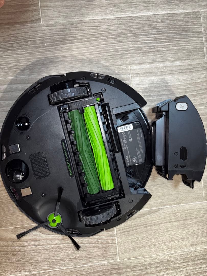 【極美品】iRobot ルンバ j7+ Clean Base付属 自動ゴミ収集