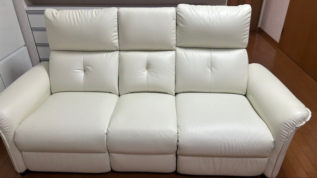 ニトリ 電動リクライニングソファ　3人掛けテーブル付※商品の説明確認してください