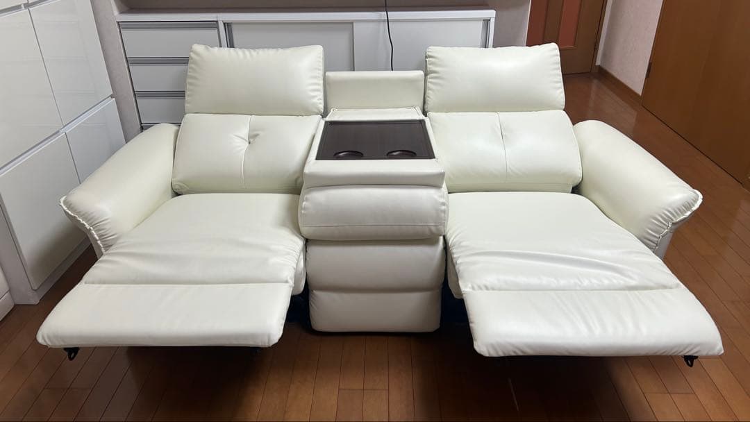 ニトリ 電動リクライニングソファ　3人掛けテーブル付※商品の説明確認してください