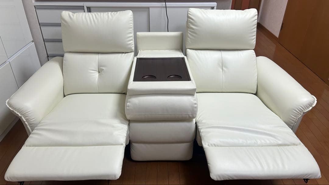 ニトリ 電動リクライニングソファ　3人掛けテーブル付※商品の説明確認してください