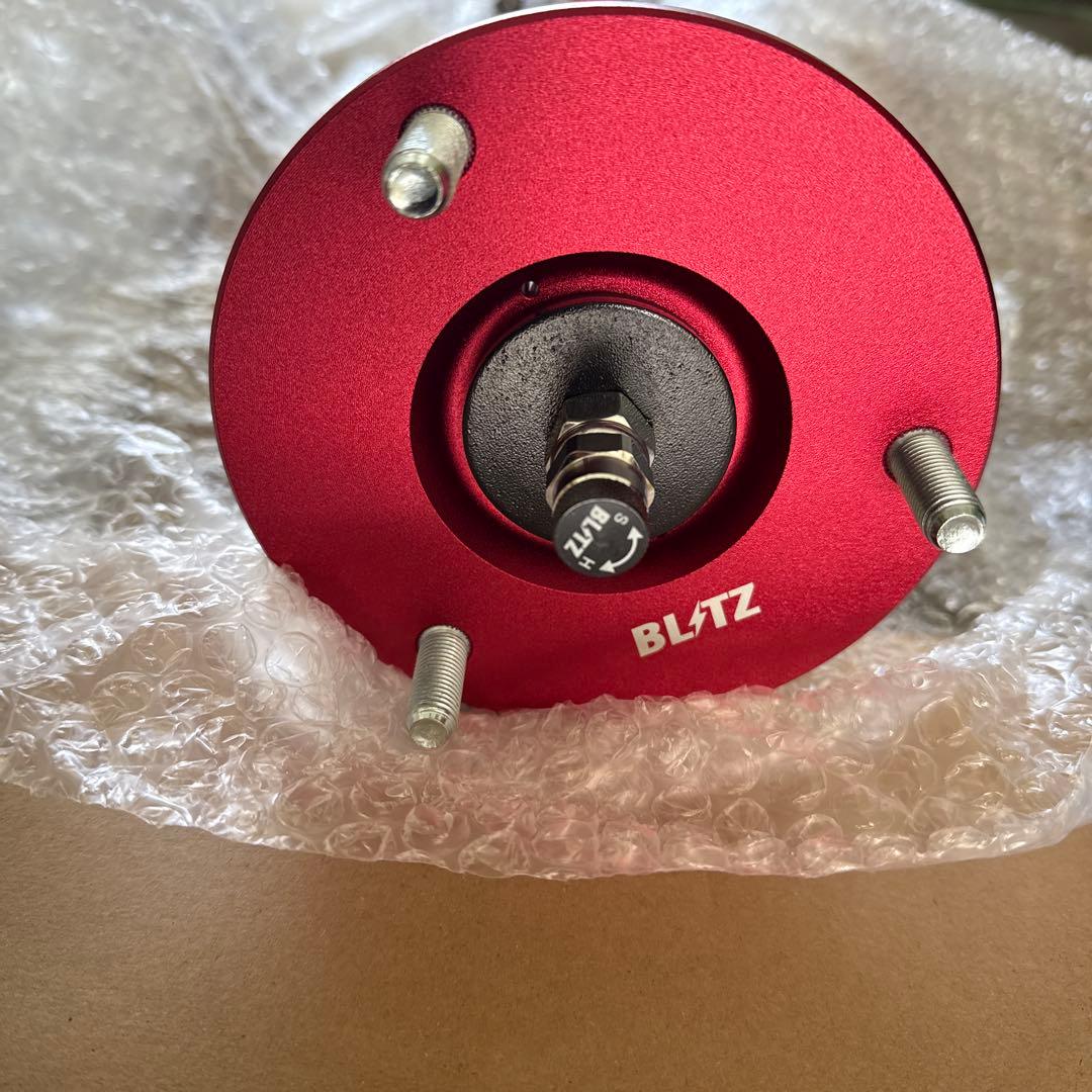 BLITZ 車高調　クラウン