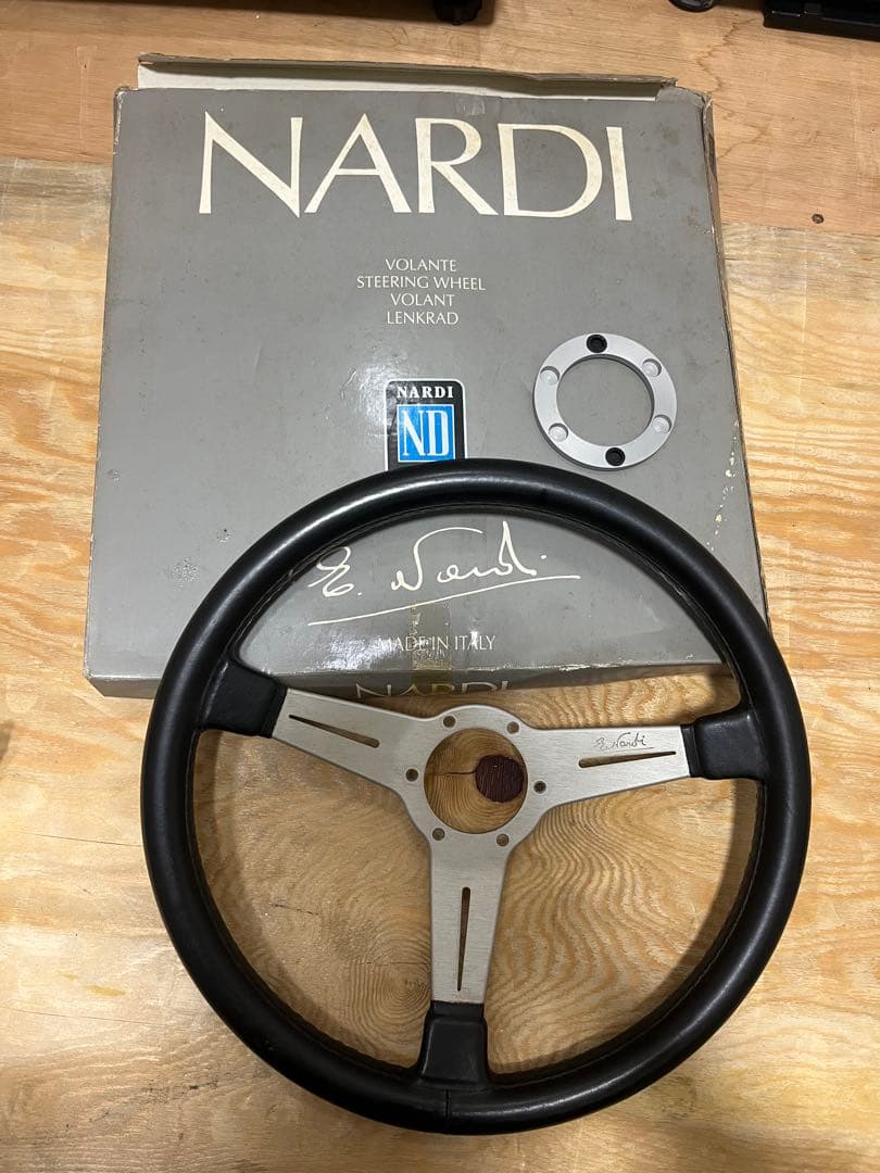 NARDI ナルディ　ステアリング　クラシック36 ブラックレザー/シルバー