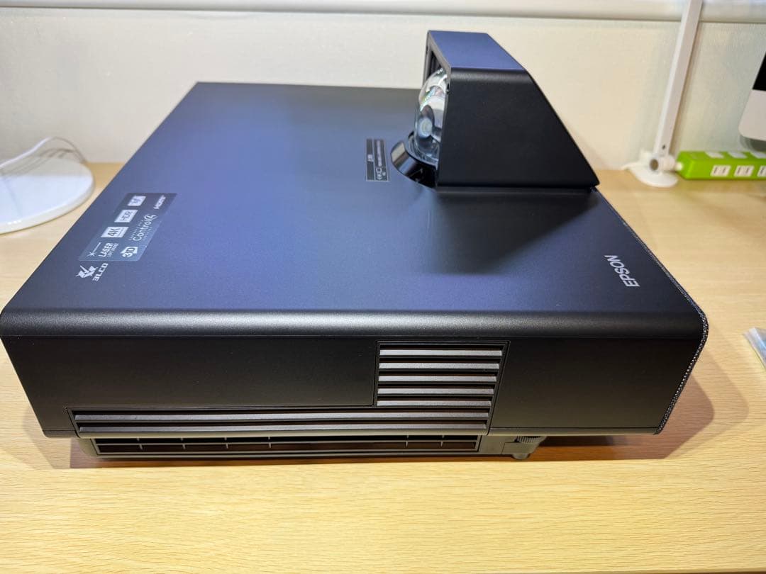 EPSON EH-LS500B プロジェクター本体