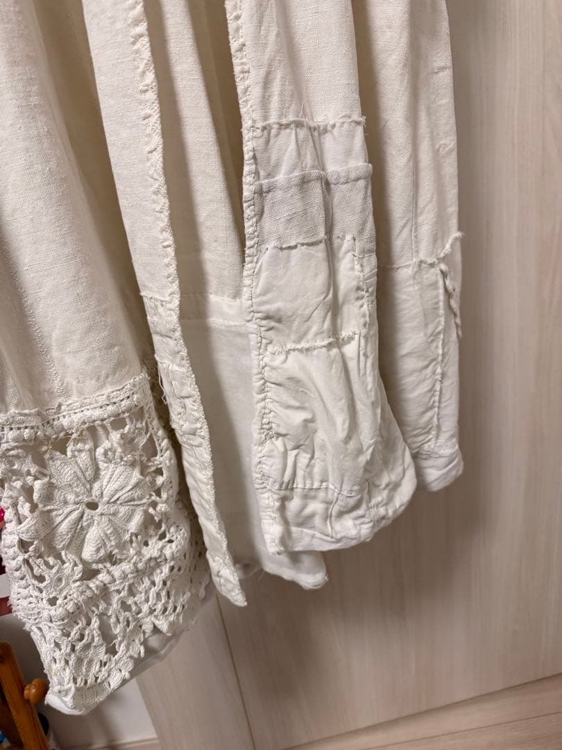 aratama ホワイト ロングベスト レース装飾 ポケット付き