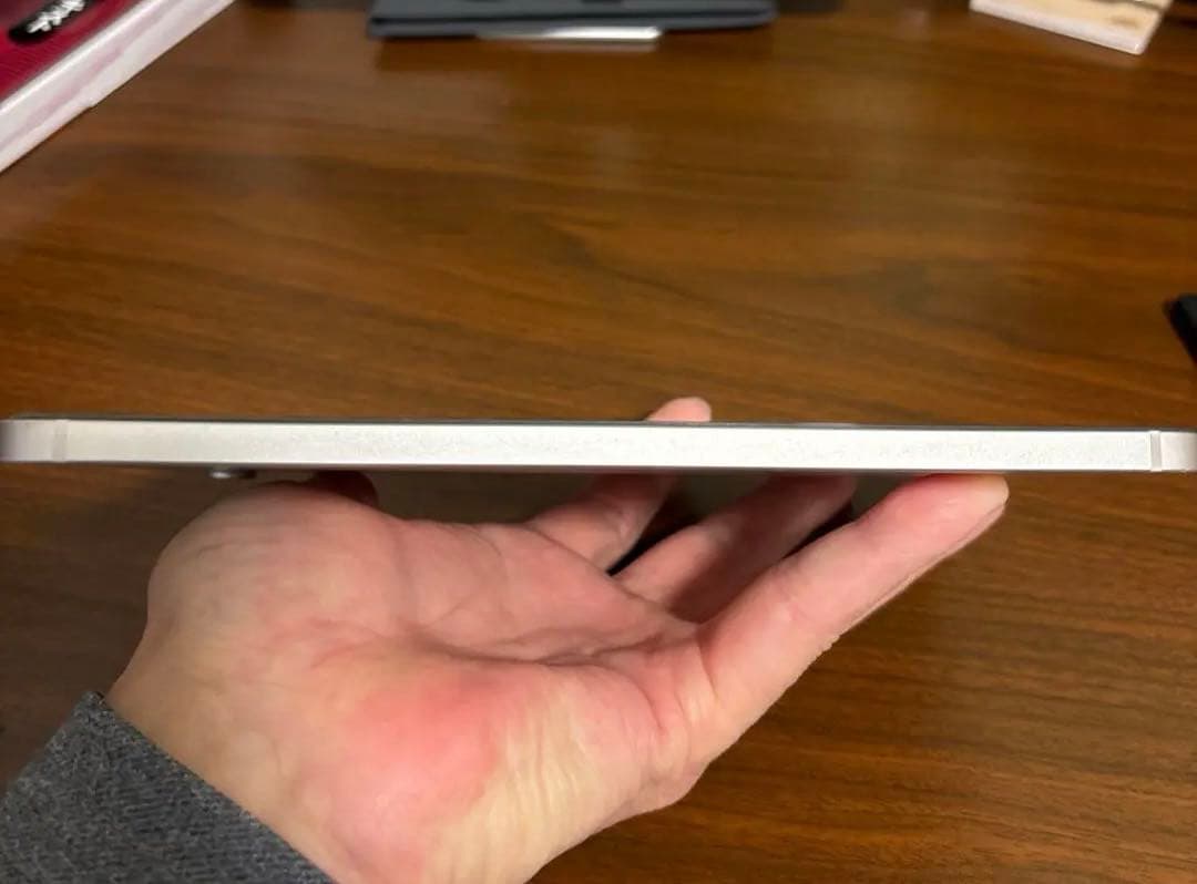 Apple iPad mini 6 64GB スターライト本体 セルラーモデル