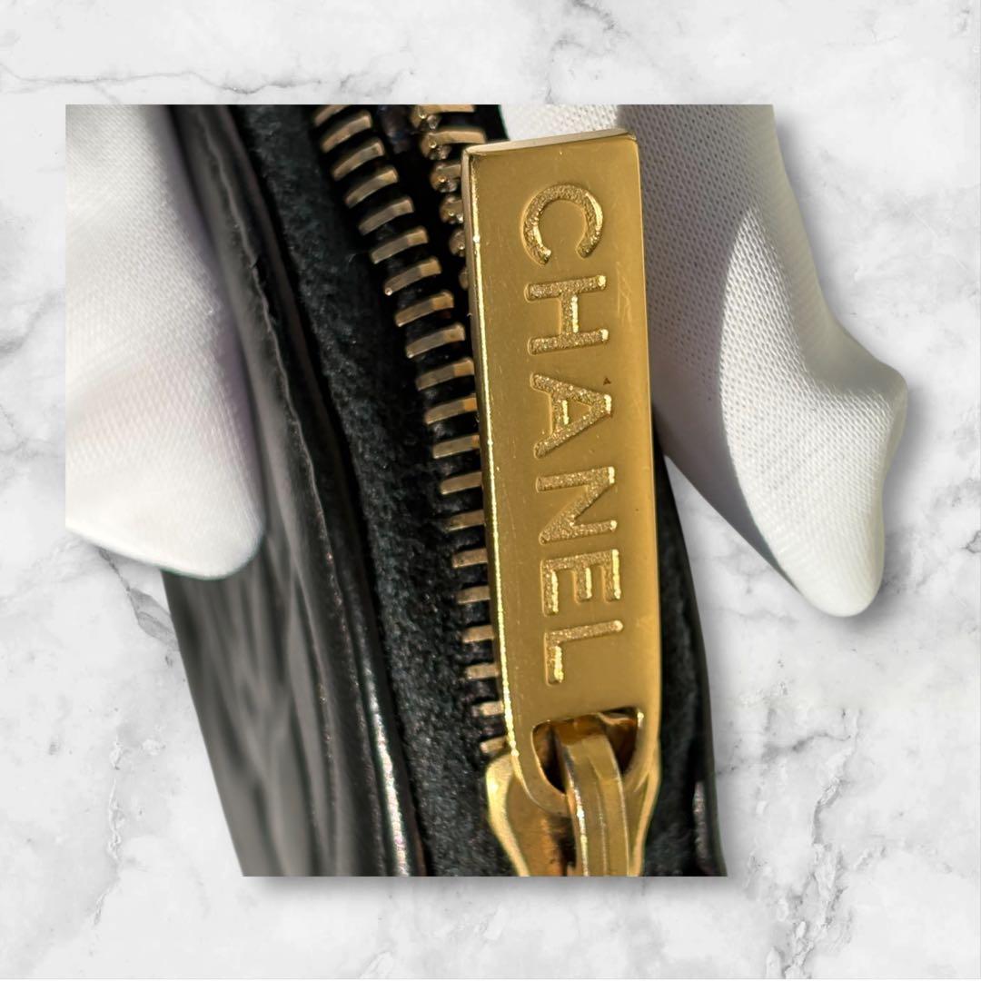 CHANEL 本物 カメリアケース 小銭入 シール有 丸型 本革 レザー