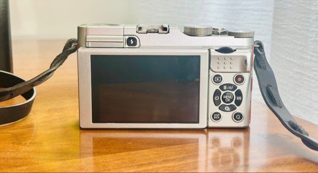 【美品】Fujifilm X-A2 カメラ 2本レンズ付き+バッテリー2個付き