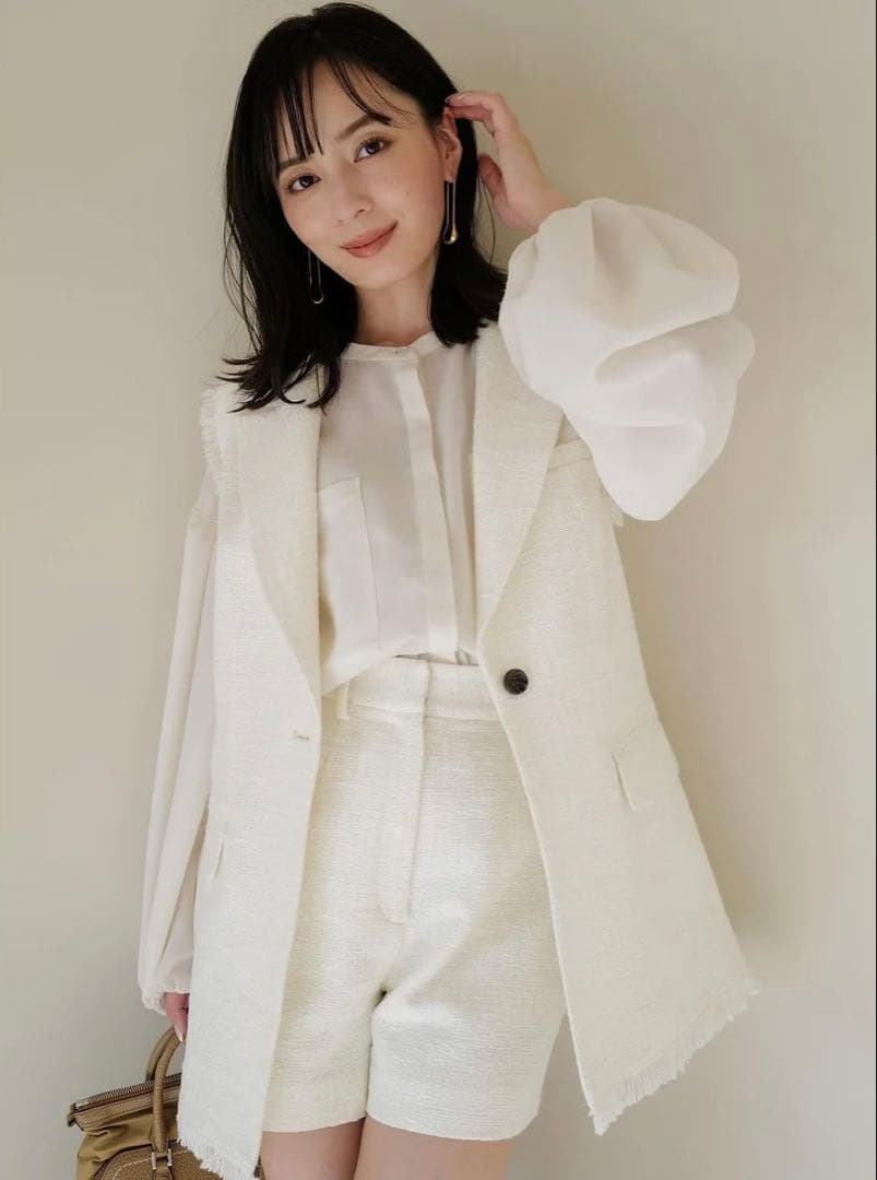 【美品】ツイードテーラードベスト ホワイト アニュアンス