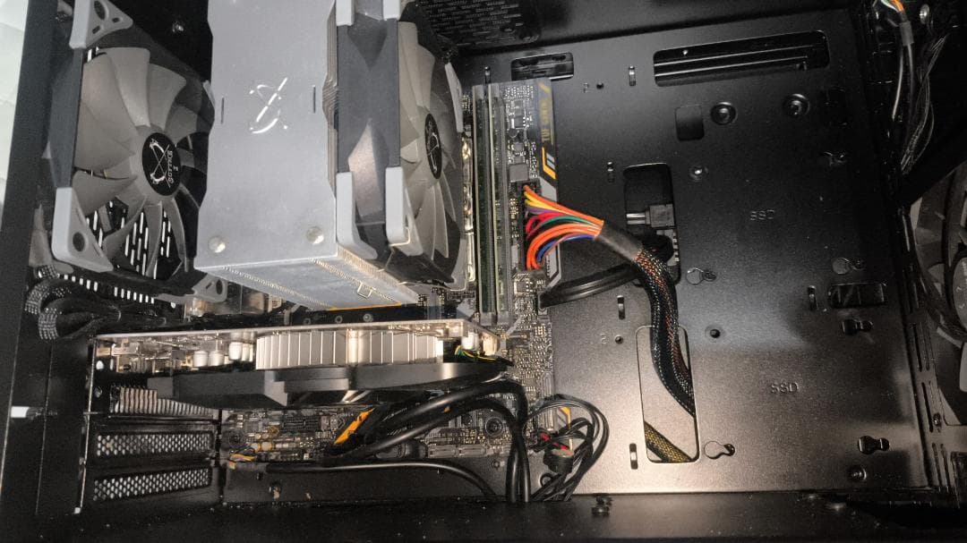 Core i5-8400 windows11 ＊GTX1050TIがファン全開