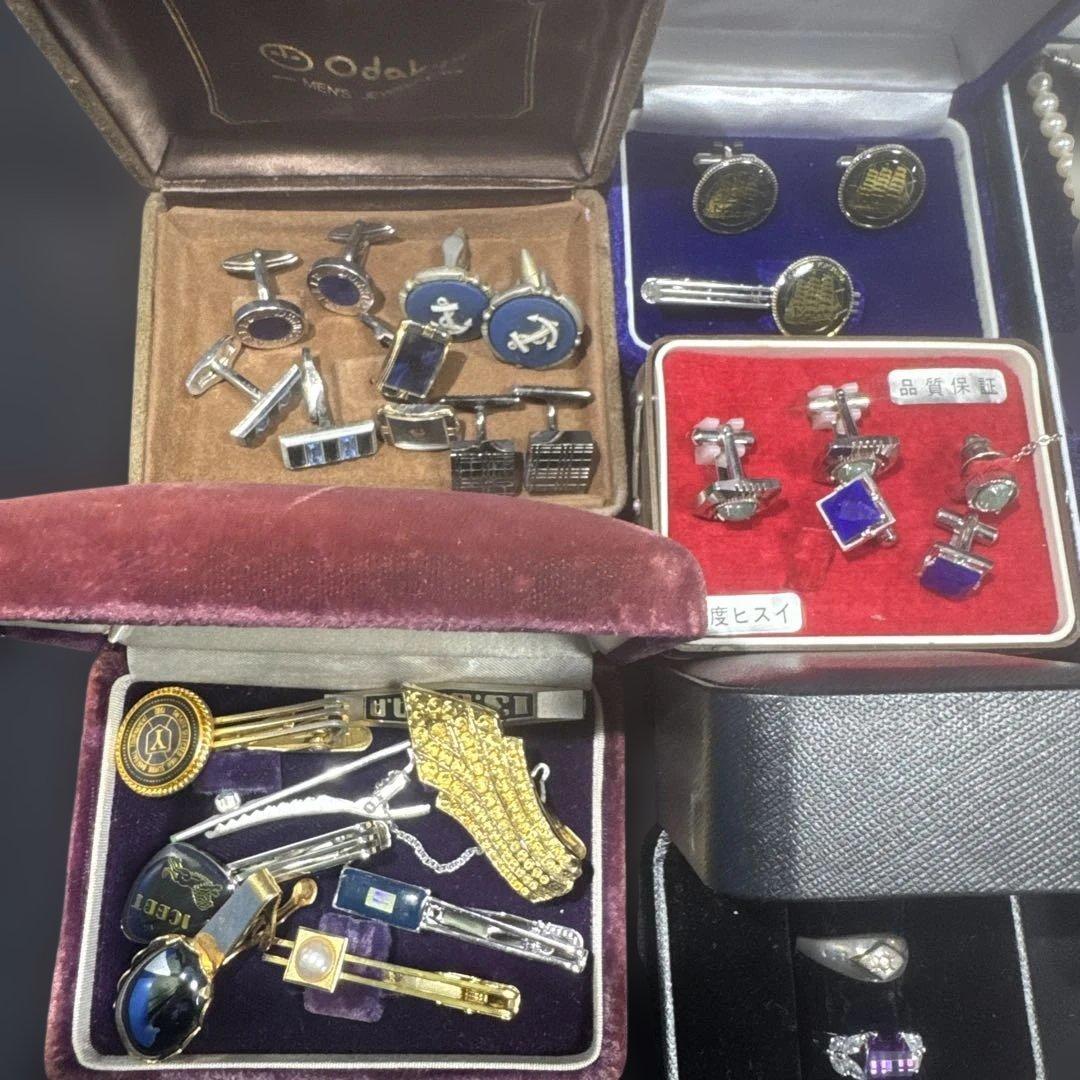 2968★昔のアクセサリー　大量まとめ売り★ケース込み約3.7kg★整理品　遺品