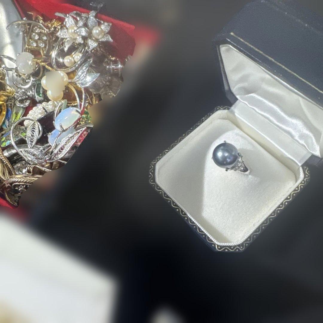 2968★昔のアクセサリー　大量まとめ売り★ケース込み約3.7kg★整理品　遺品