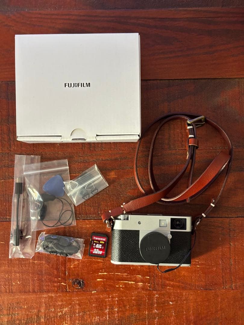 富士フイルム　FUJIFILM xhalf(エックスハーフ)