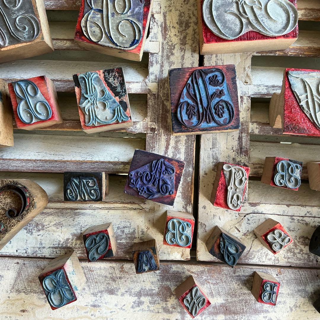 ♡沢山♡　フランス　アンティーク　刺繍　イニシャル　モノグラム　スタンプ