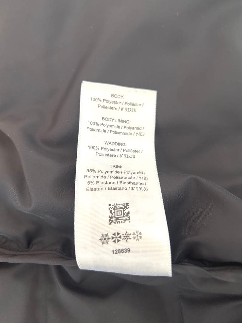 FRED PERRY 黒 ダウンベスト